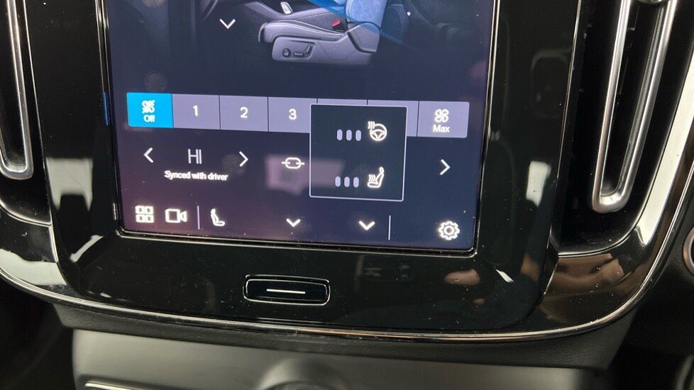 Used Volvo XC40 2024 for sale - 75763440: Photo 49