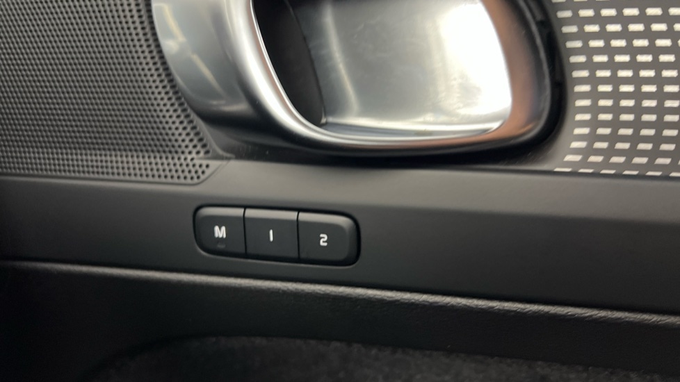 Used Volvo XC40 2024 for sale - 75763440: Photo 52