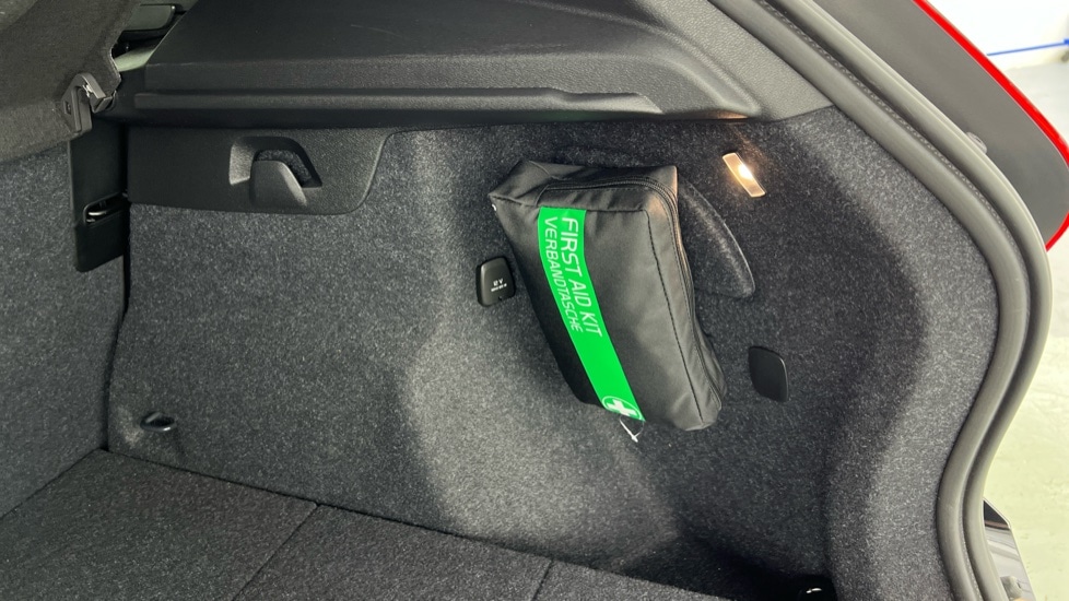 Used Volvo XC40 2024 for sale - 75763440: Photo 56