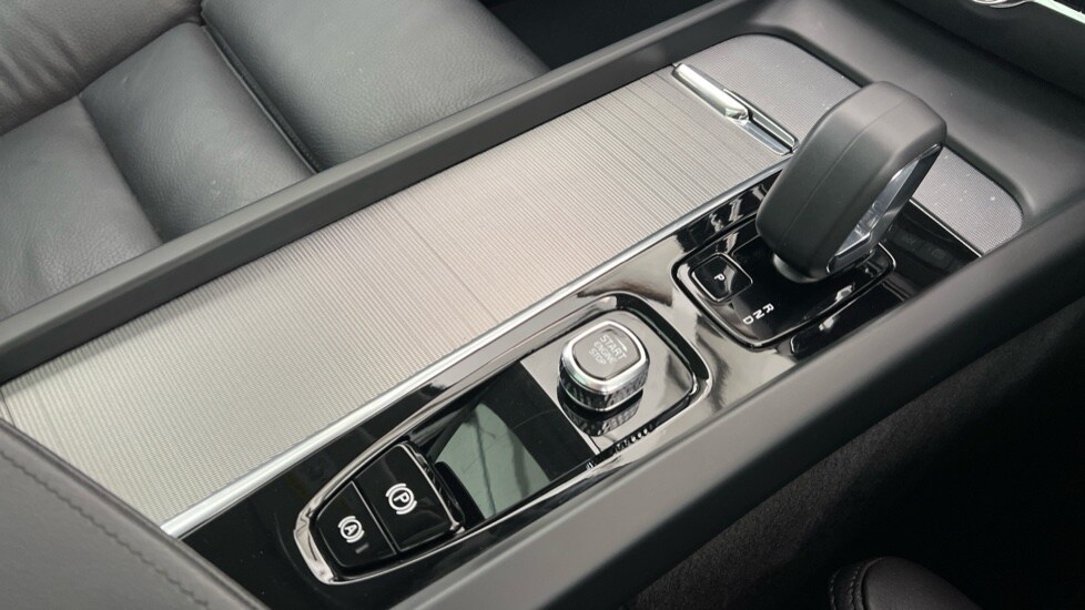 Used Volvo V60 2025 for sale - 77826410: Photo 25