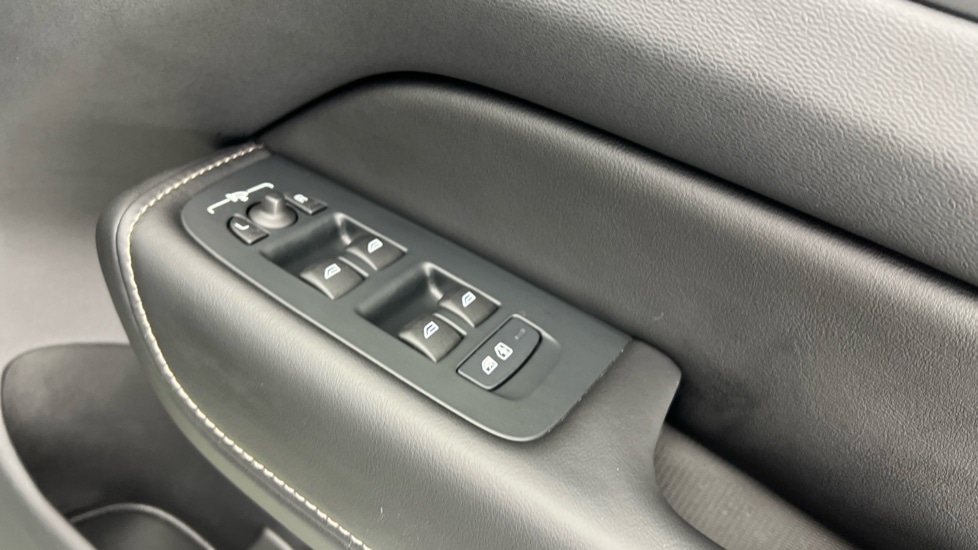 Used Volvo XC60 2025 for sale - 76563874: Photo 24