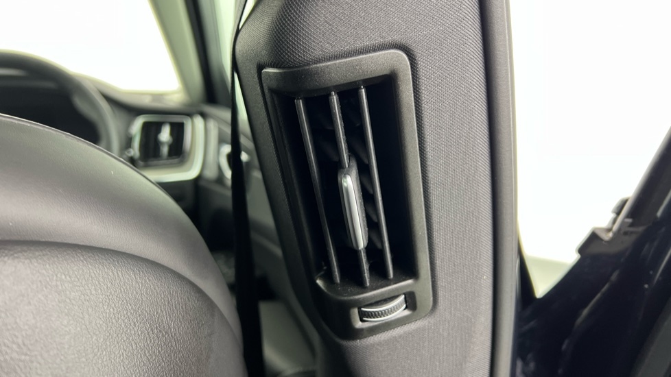 Used Volvo XC60 2025 for sale - 76563874: Photo 39