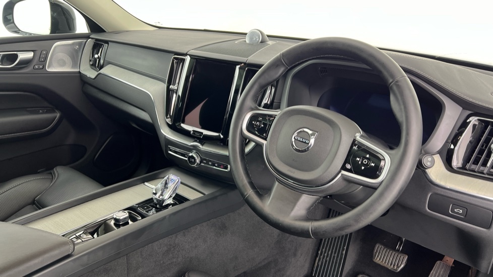 Used Volvo XC60 2025 for sale - 76563874: Photo 4