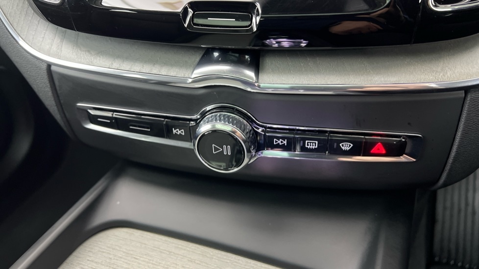 Used Volvo XC60 2025 for sale - 76563874: Photo 50