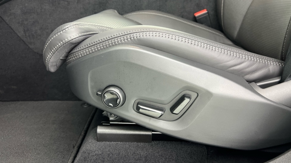 Used Volvo XC60 2025 for sale - 76563874: Photo 62