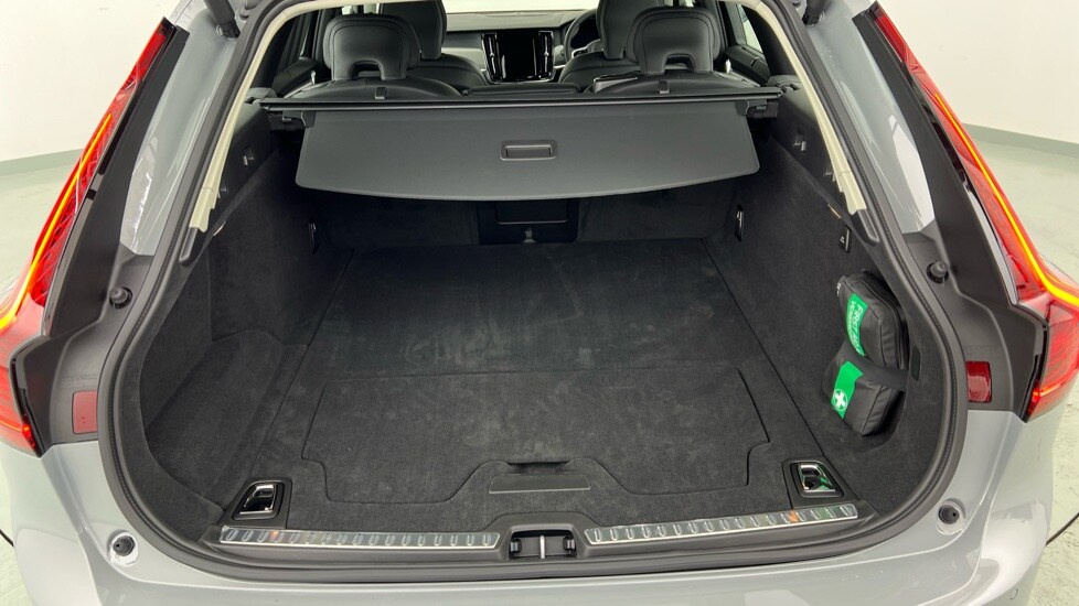 Used Volvo V90 2025 for sale - 76519405: Photo 13