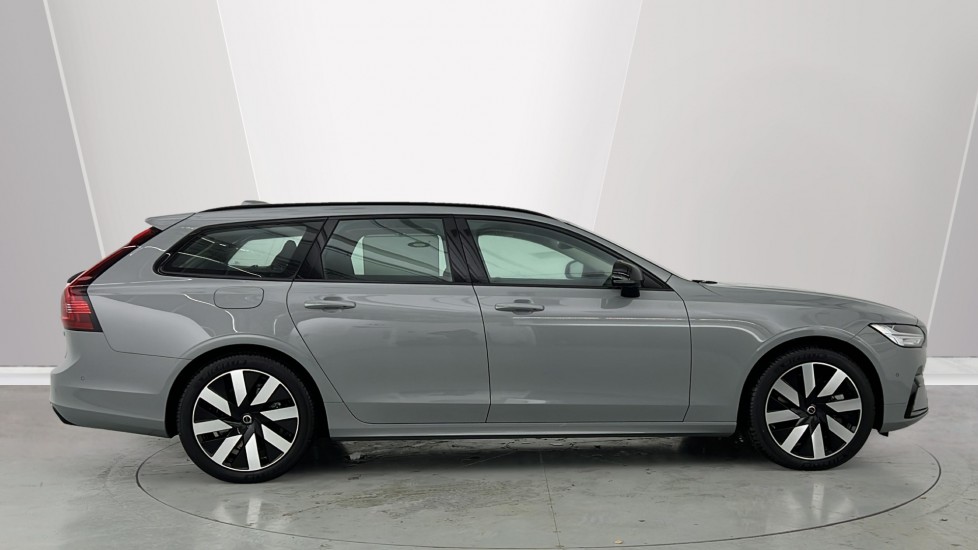 Used Volvo V90 2025 for sale - 76519405: Photo 3