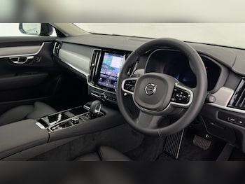 Used Volvo V90 2025 for sale - 76519405: Photo