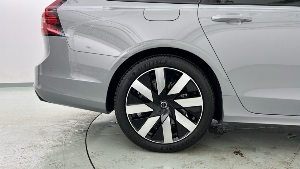 Used Volvo V90 2025 for sale - 76519405: Photo 9