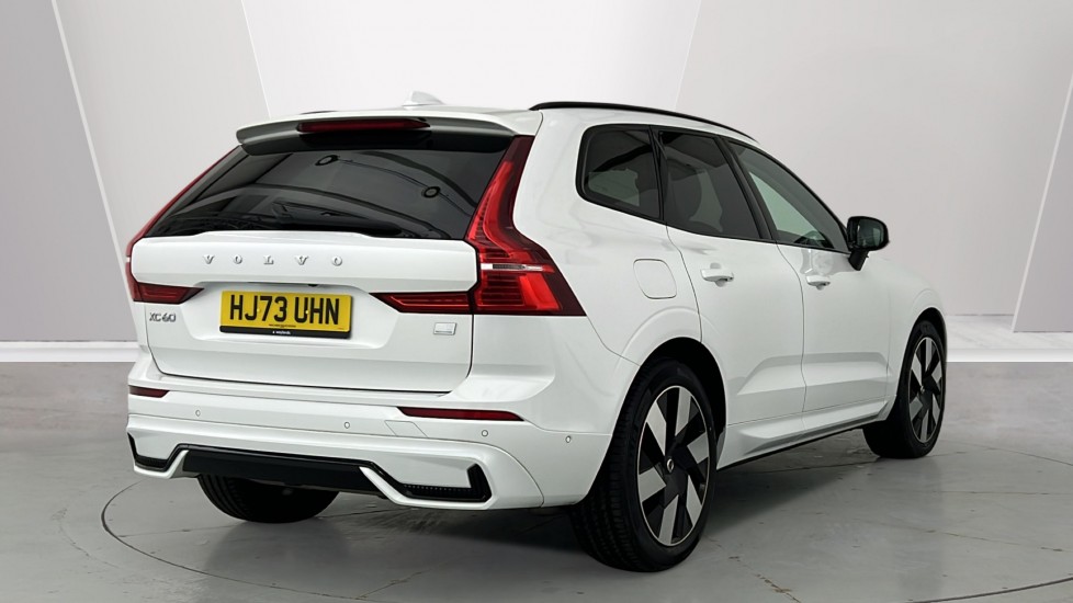 Used Volvo XC60 2023 for sale - 77971782: Photo 2