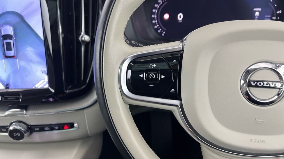 Used Volvo XC60 2023 for sale - 77971782: Photo 21