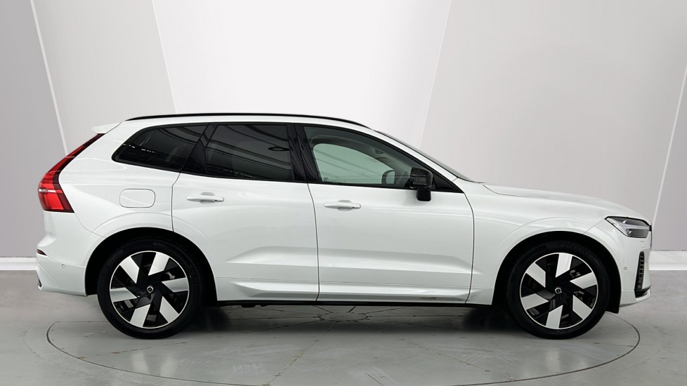 Used Volvo XC60 2023 for sale - 77971782: Photo 3