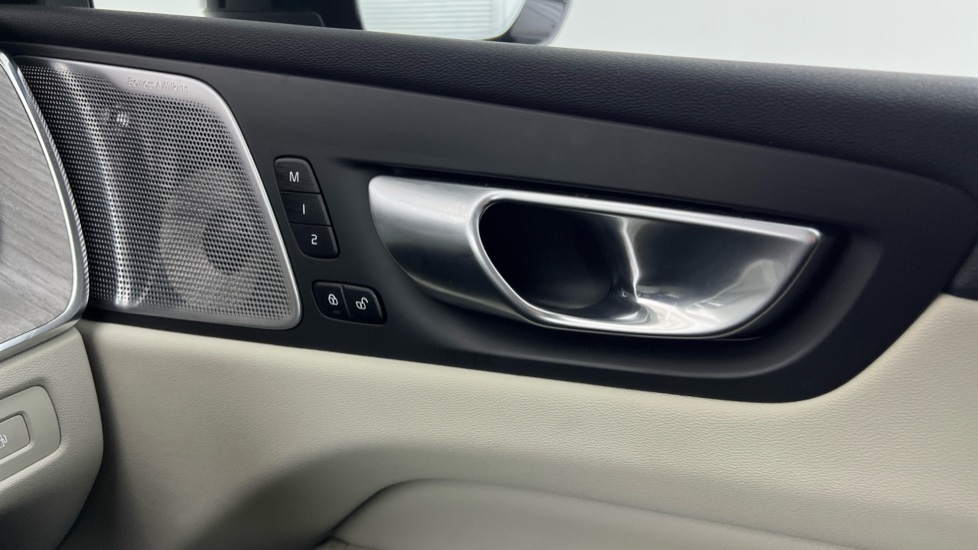 Used Volvo XC60 2023 for sale - 77971782: Photo 54