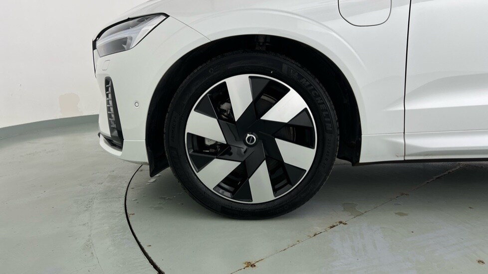 Used Volvo XC60 2023 for sale - 77971782: Photo 62