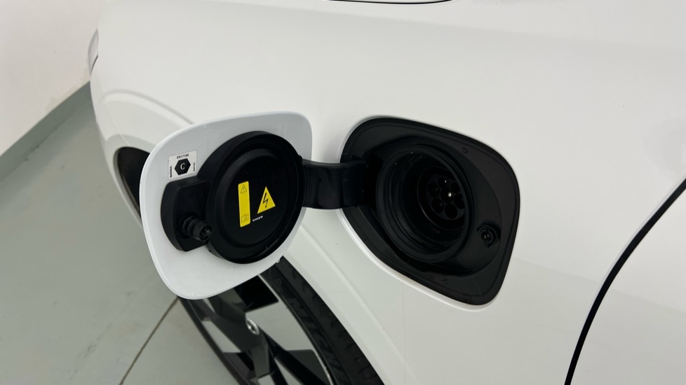 Used Volvo XC60 2023 for sale - 77971782: Photo 63