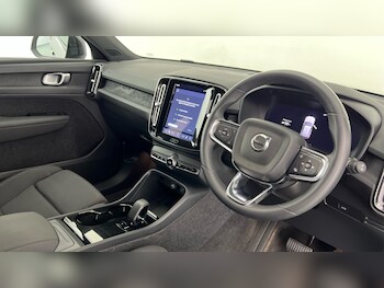 Used Volvo XC40 2023 for sale - 77690839: Photo