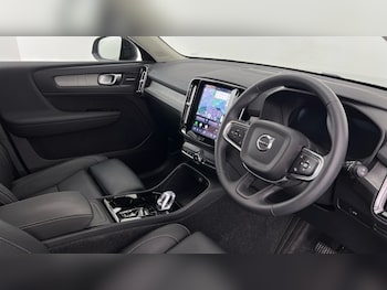 Used Volvo XC40 2025 for sale - 77959913: Photo