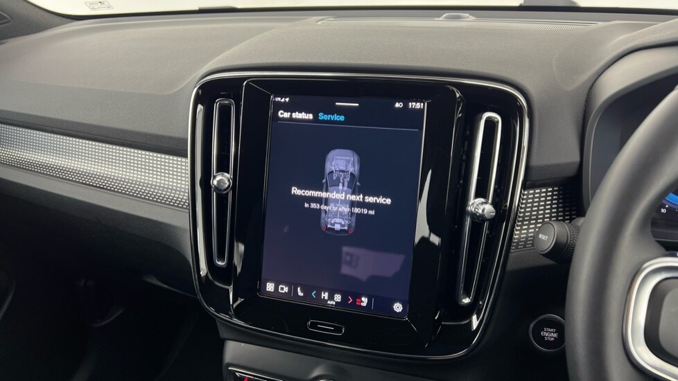 Used Volvo XC40 2025 for sale - 77480230: Photo 15