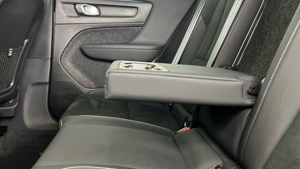 Used Volvo XC40 2025 for sale - 77480230: Photo 34