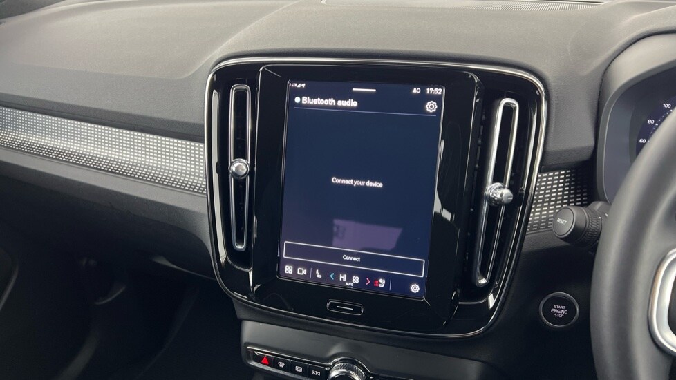 Used Volvo XC40 2025 for sale - 77480230: Photo 42