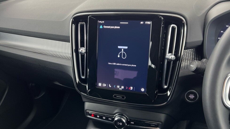 Used Volvo XC40 2025 for sale - 77480230: Photo 46