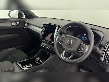 Used Volvo XC40 2025 for sale - 77480230: Photo
