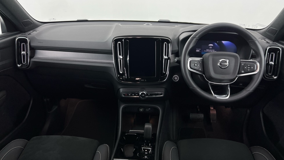 Used Volvo XC40 2025 for sale - 77480230: Photo 5