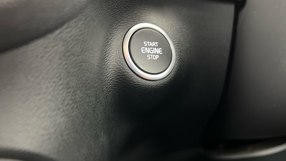 Used Volvo XC40 2025 for sale - 77480230: Photo 50