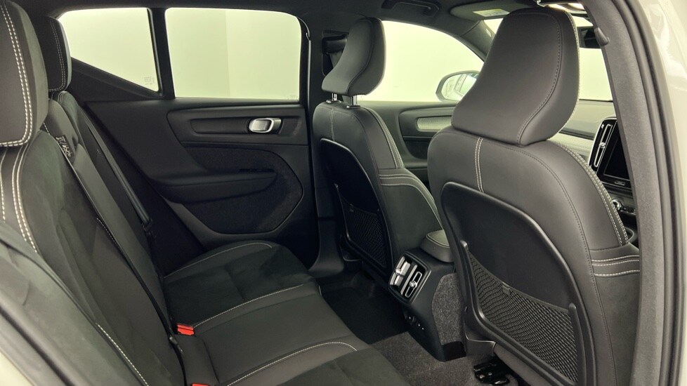 Used Volvo XC40 2025 for sale - 77480230: Photo 6