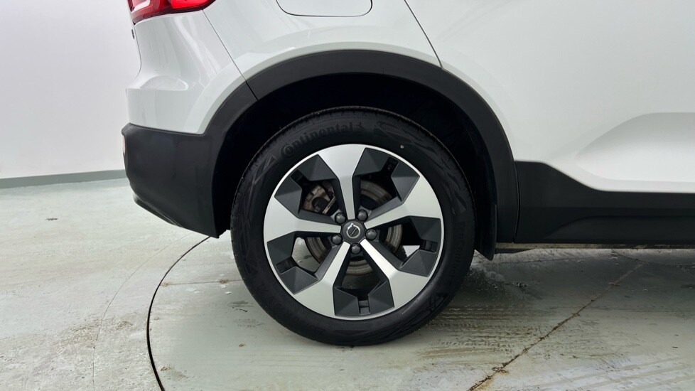 Used Volvo XC40 2025 for sale - 77480230: Photo 9