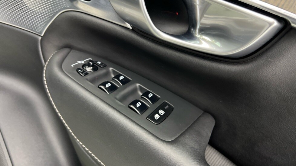 Used Volvo XC90 2023 for sale - 77560587: Photo 24