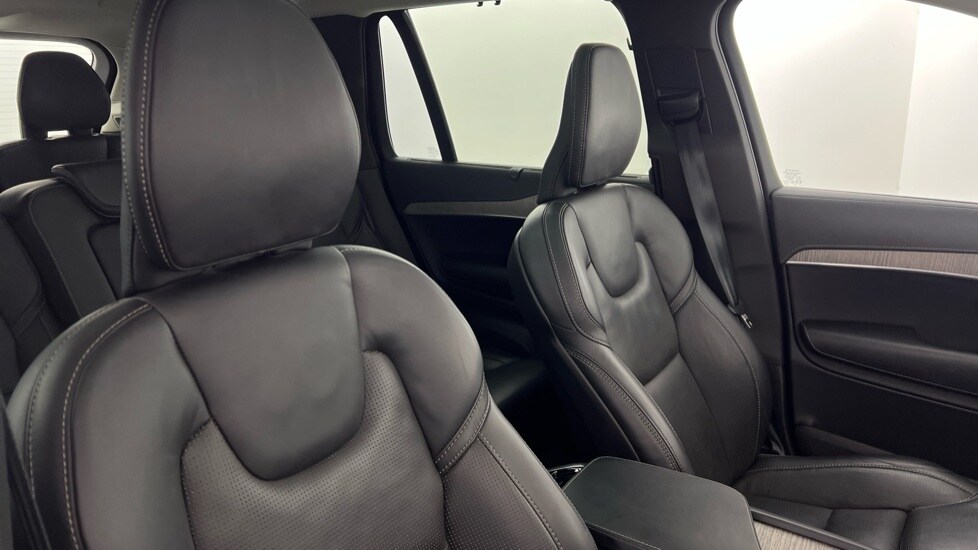 Used Volvo XC90 2023 for sale - 77560587: Photo 38