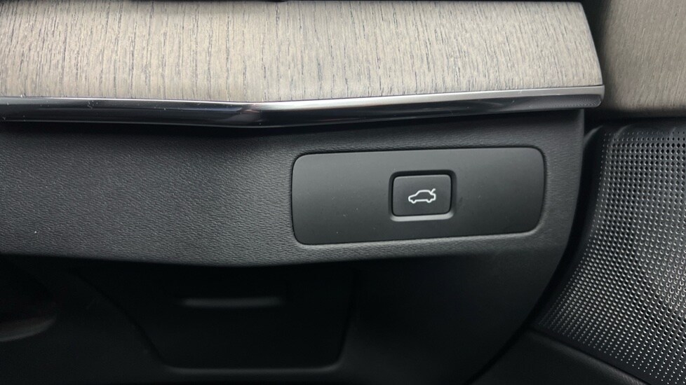 Used Volvo XC90 2023 for sale - 77560587: Photo 53