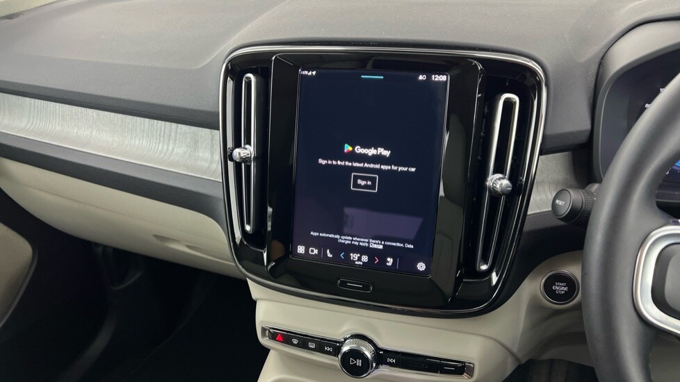 Used Volvo XC40 2024 for sale - 77413835: Photo 45