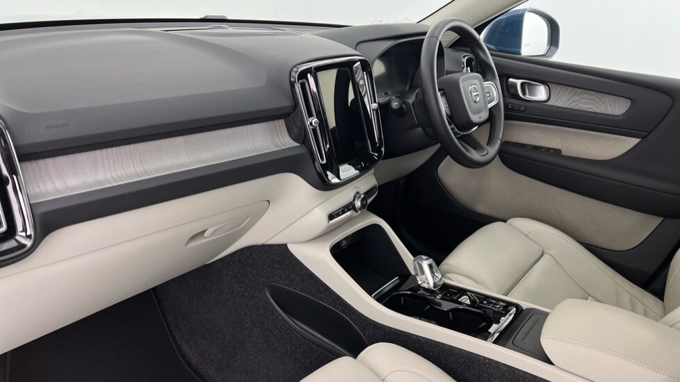 Used Volvo XC40 2024 for sale - 77413835: Photo 61