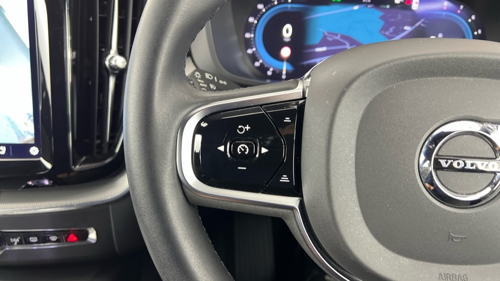 Used Volvo XC60 2023 for sale - 77795162: Photo 21