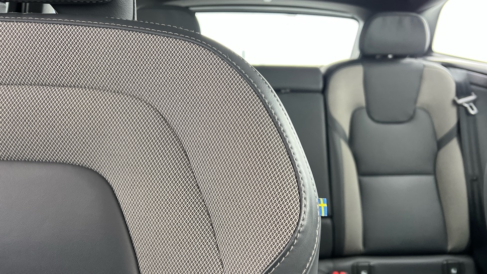 Used Volvo XC60 2023 for sale - 77795162: Photo 37