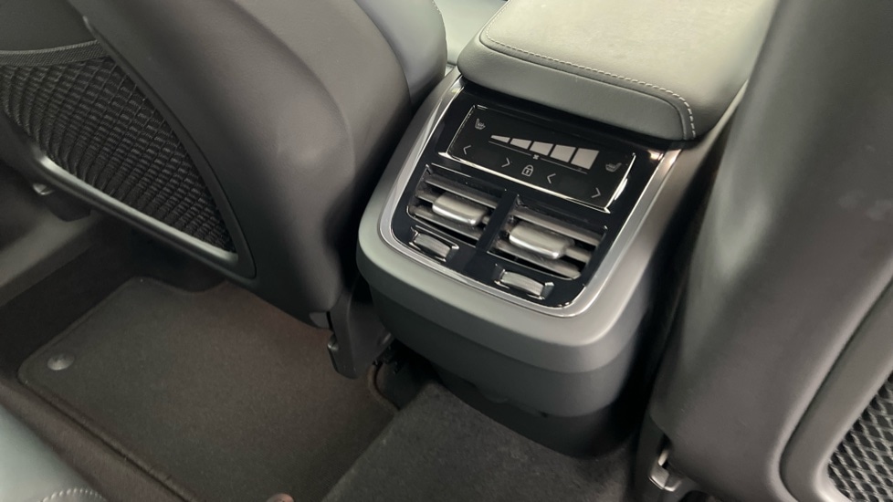 Used Volvo XC60 2023 for sale - 77795162: Photo 40