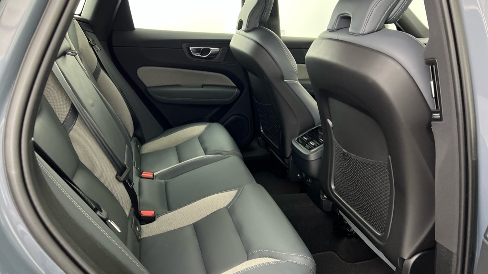Used Volvo XC60 2023 for sale - 77795162: Photo 6
