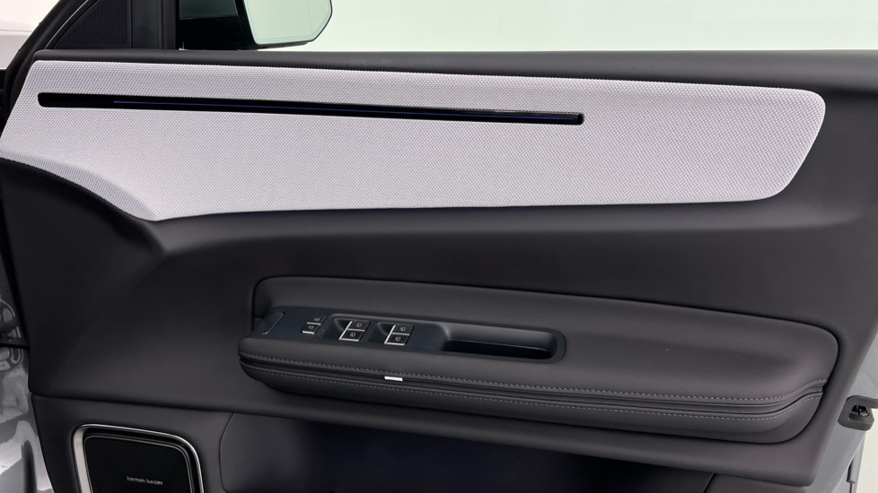 Used Polestar Polestar 4 2025 for sale - 75467598: Photo 33