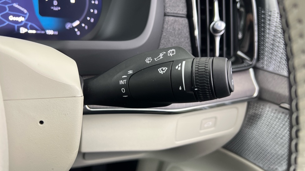 Used Volvo XC90 2025 for sale - 77082589: Photo 23