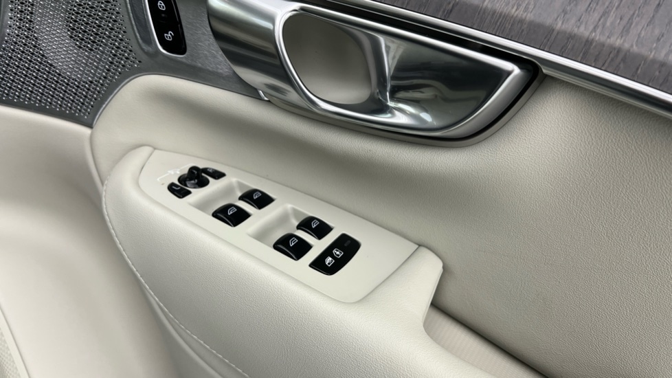 Used Volvo XC90 2025 for sale - 77082589: Photo 24