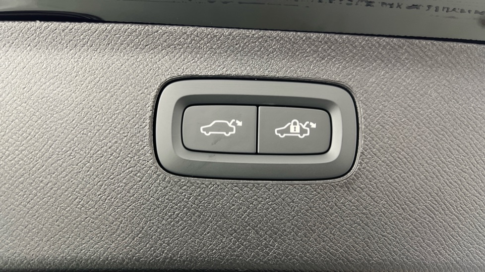 Used Volvo XC90 2025 for sale - 77082589: Photo 35