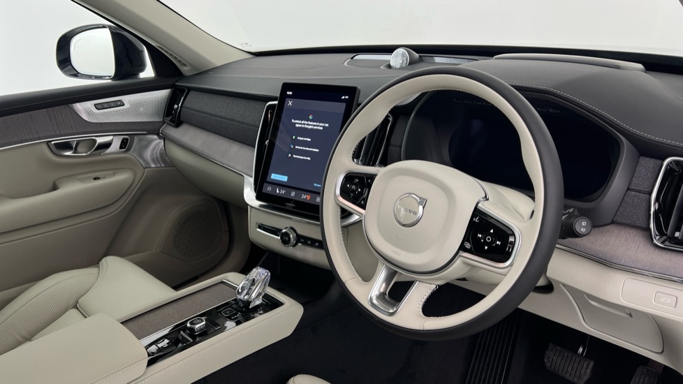 Used Volvo XC90 2025 for sale - 77082589: Photo 4
