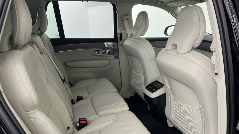 Used Volvo XC90 2025 for sale - 77082589: Photo 6