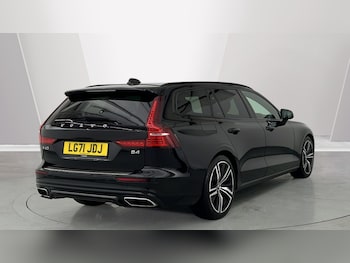 Used Volvo V60 2021 for sale - 76851273: Photo
