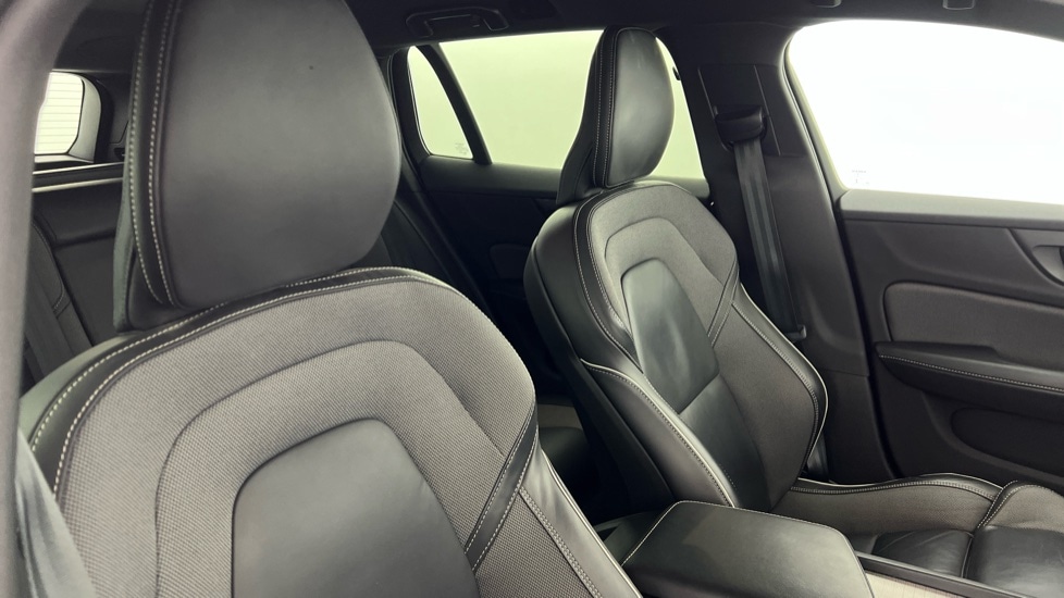 Used Volvo V60 2021 for sale - 76851273: Photo 31