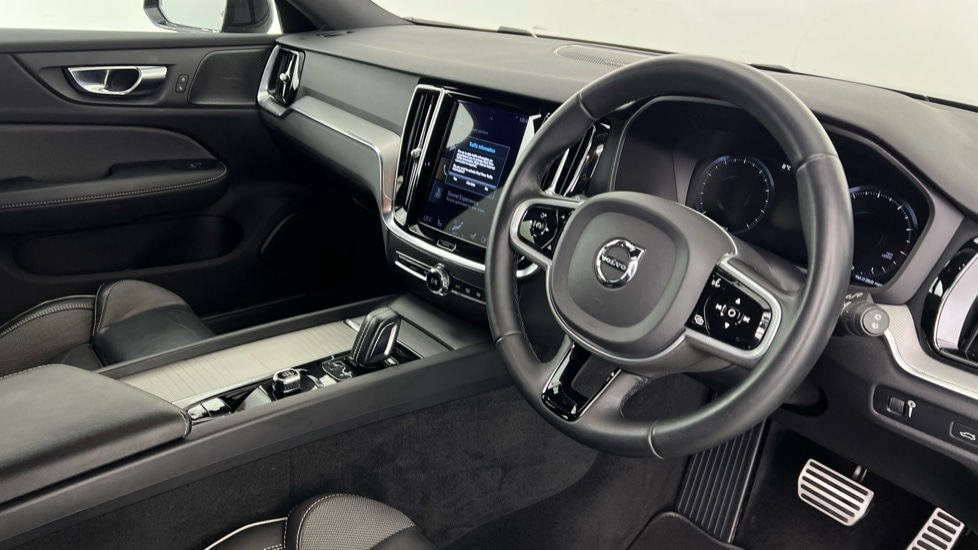 Used Volvo V60 2021 for sale - 76851273: Photo 4
