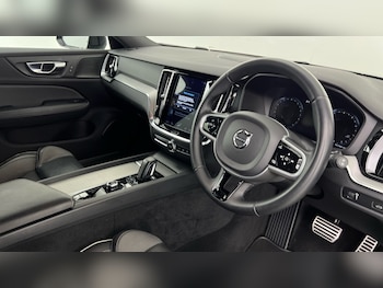 Used Volvo V60 2021 for sale - 76851273: Photo