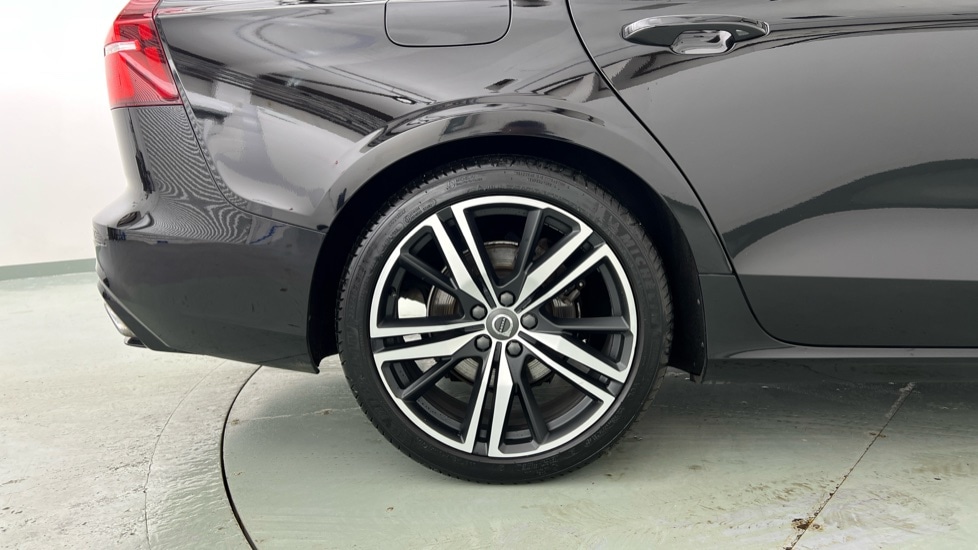 Used Volvo V60 2021 for sale - 76851273: Photo 9